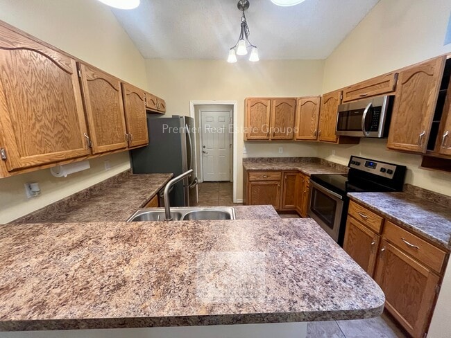 Building Photo - 75 Rising Sun Terrace