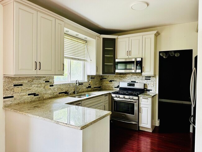 Building Photo - 1254 Chicory Ln