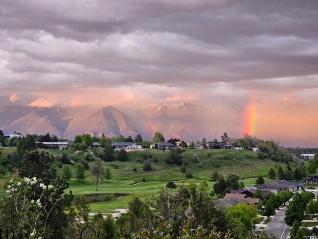 Building Photo - Kalispell Home with stunning mountain views