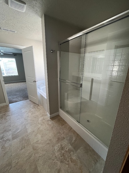 Building Photo - 3709 E Warm Creek Ave