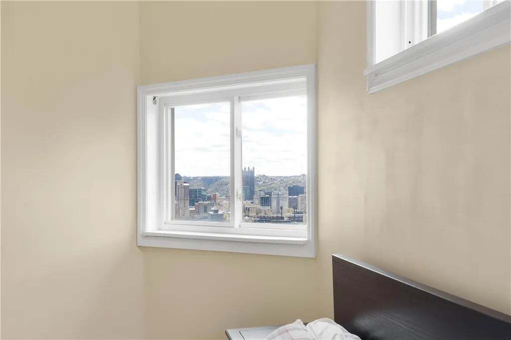 Building Photo - 310 Marsonia St