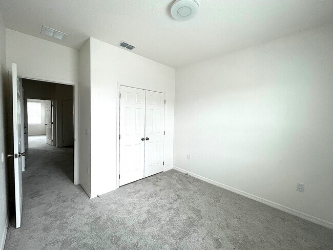 Building Photo - 1248 Stockwell Ave