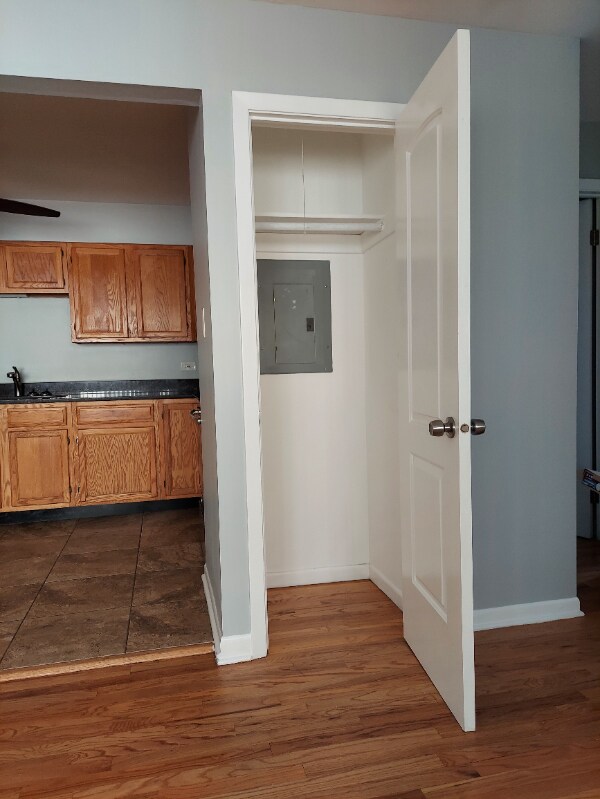 Building Photo - 320 Beach Ave