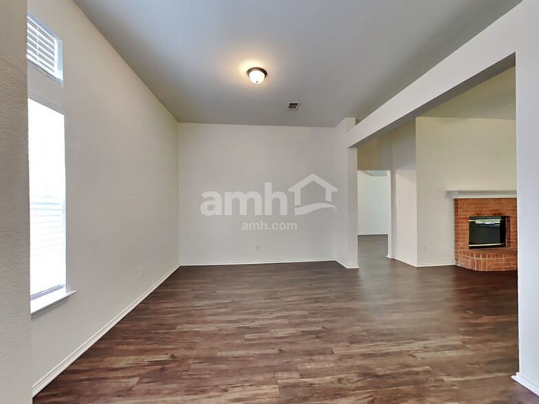 Building Photo - 6116 Brookknoll Dr