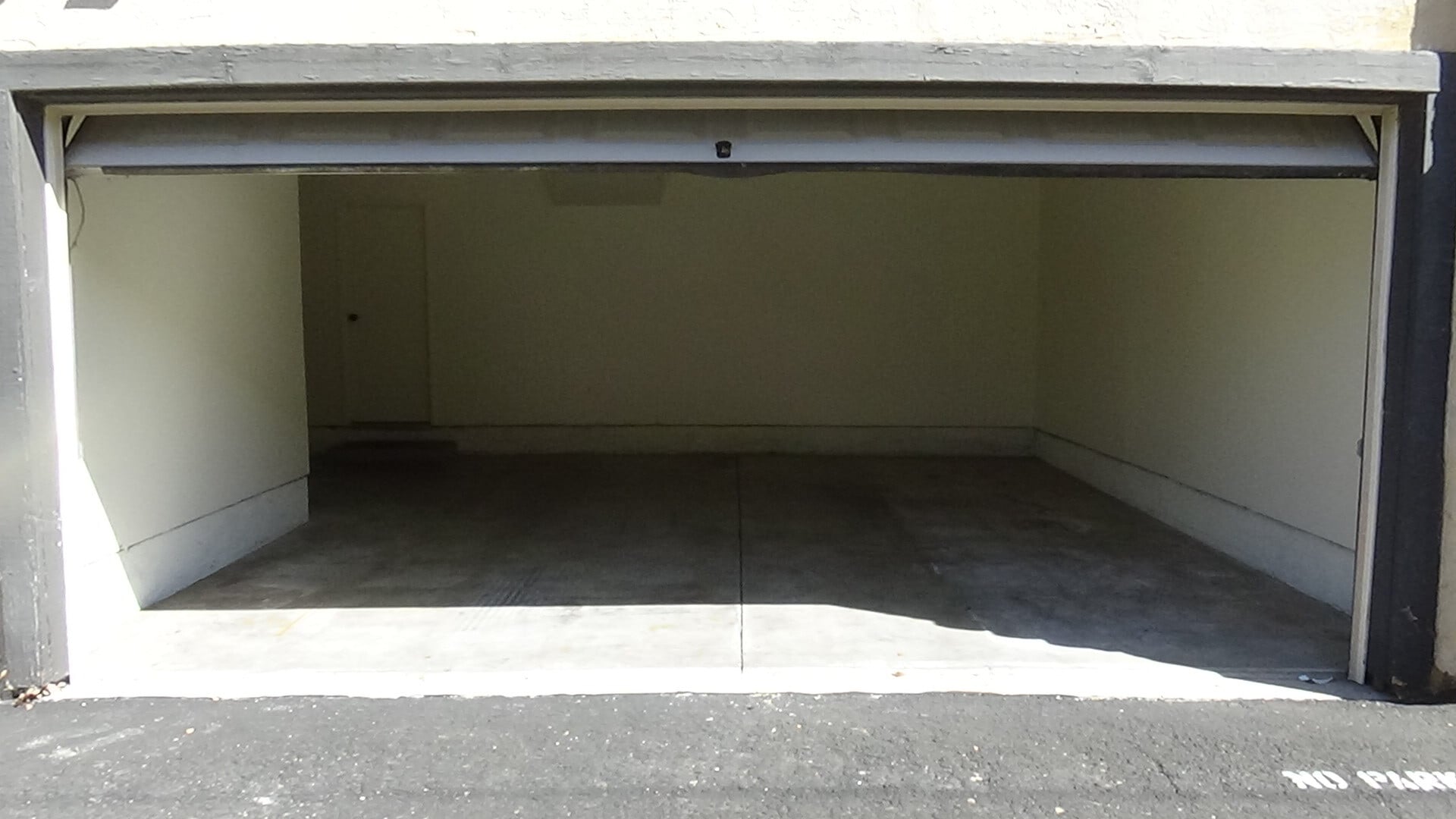 Garage 2 - 725 Summerwood Ln