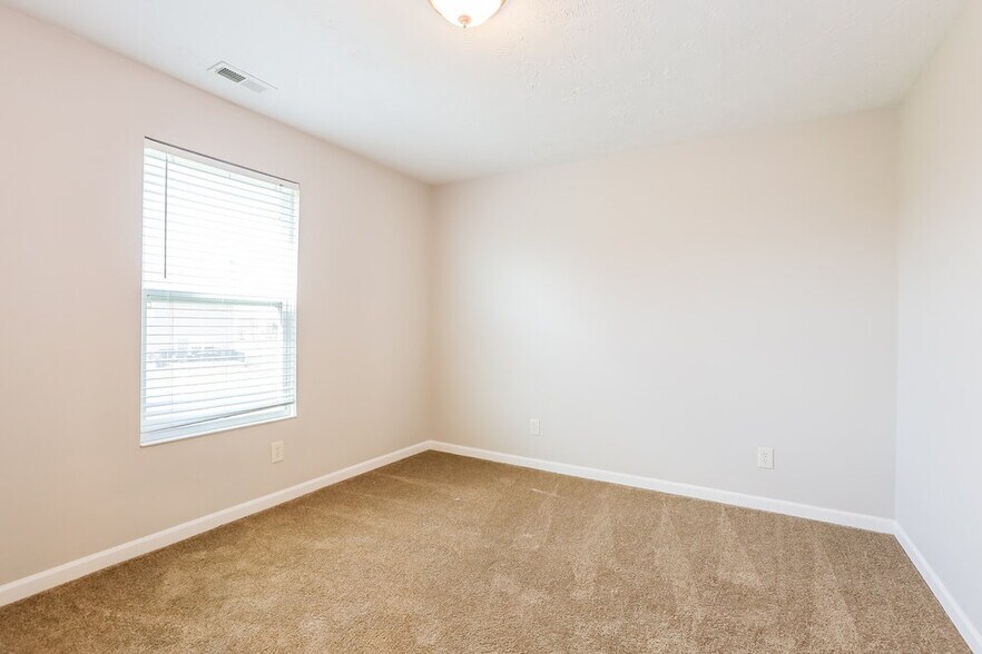 Building Photo - 2294 McGregor Dr