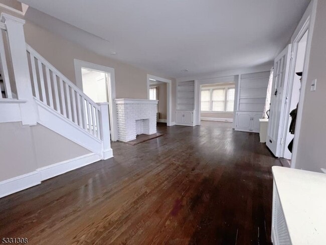 Building Photo - 45 Cypress St