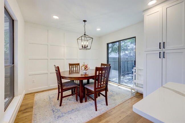 Building Photo - 5609 Courtyard Cove