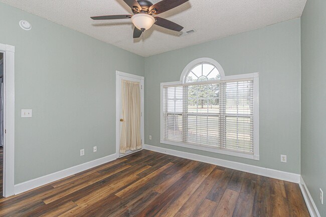 Building Photo - 4627 Wild Iris Dr