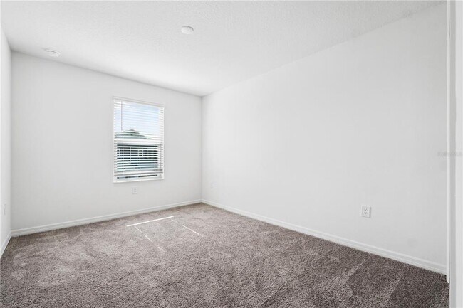 Building Photo - 736 Overpool Ave