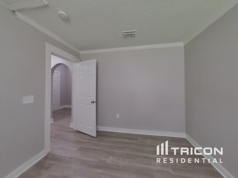 Building Photo - 76564 Longleaf Loop