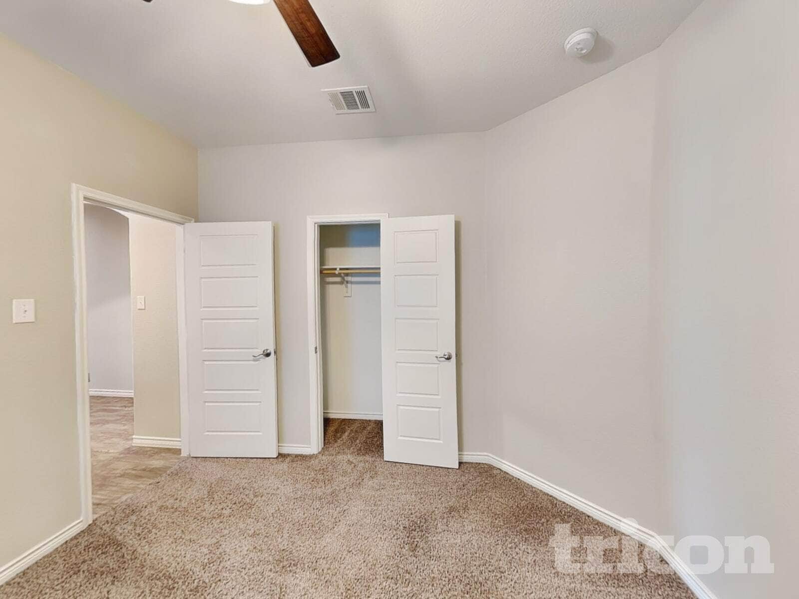 Building Photo - 256 Sunny Corner Rd