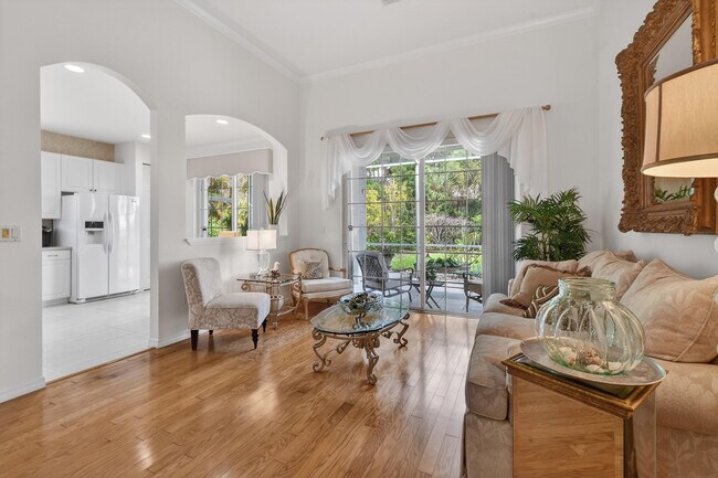 Building Photo - 425 SW Talquin Ln