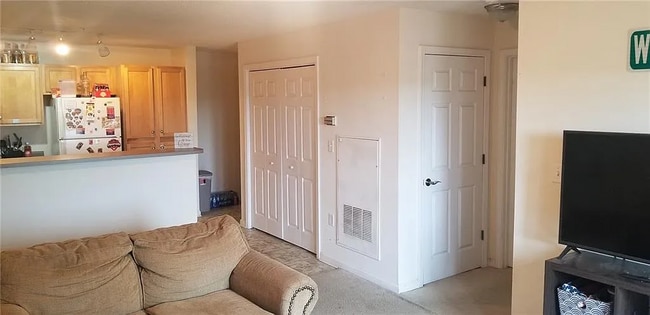 Building Photo - 3 bed 3 bath apartment near Clemson Univer...