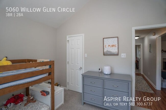 Building Photo - 5060 Willow Glen Cir