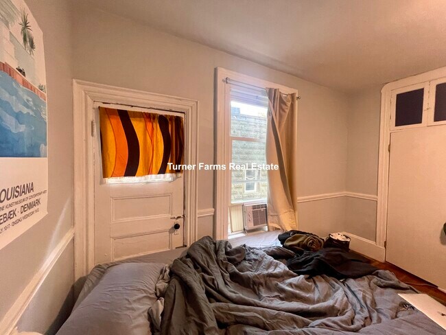 Building Photo - 220 Prospect St