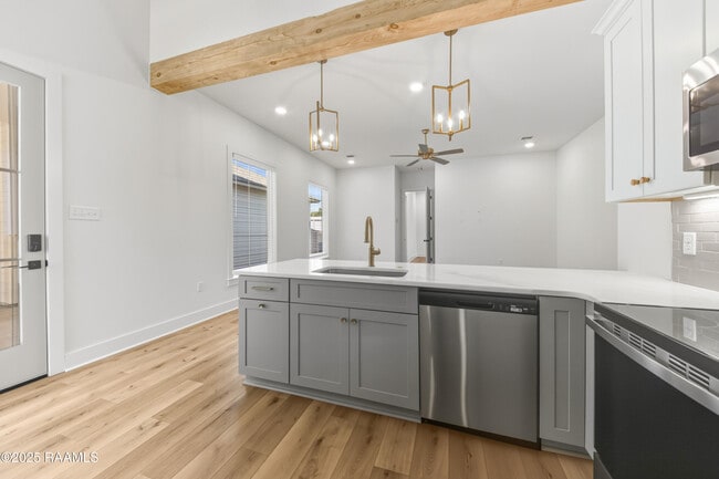 Building Photo - 119 Mayberry Grv St