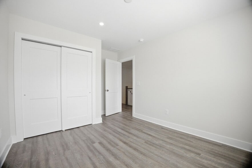 Building Photo - 47 Sequoia Dr