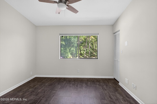 Building Photo - 7701 Baymeadows Cir W