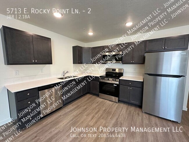 Building Photo - 5713 E. Rocky Point Ln.-2