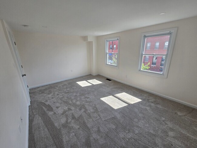 Building Photo - 10 Rantoul St