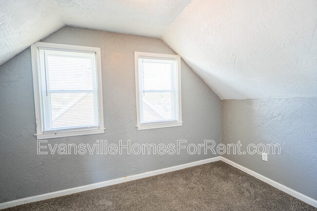 Building Photo - 1112 Bellemeade Ave