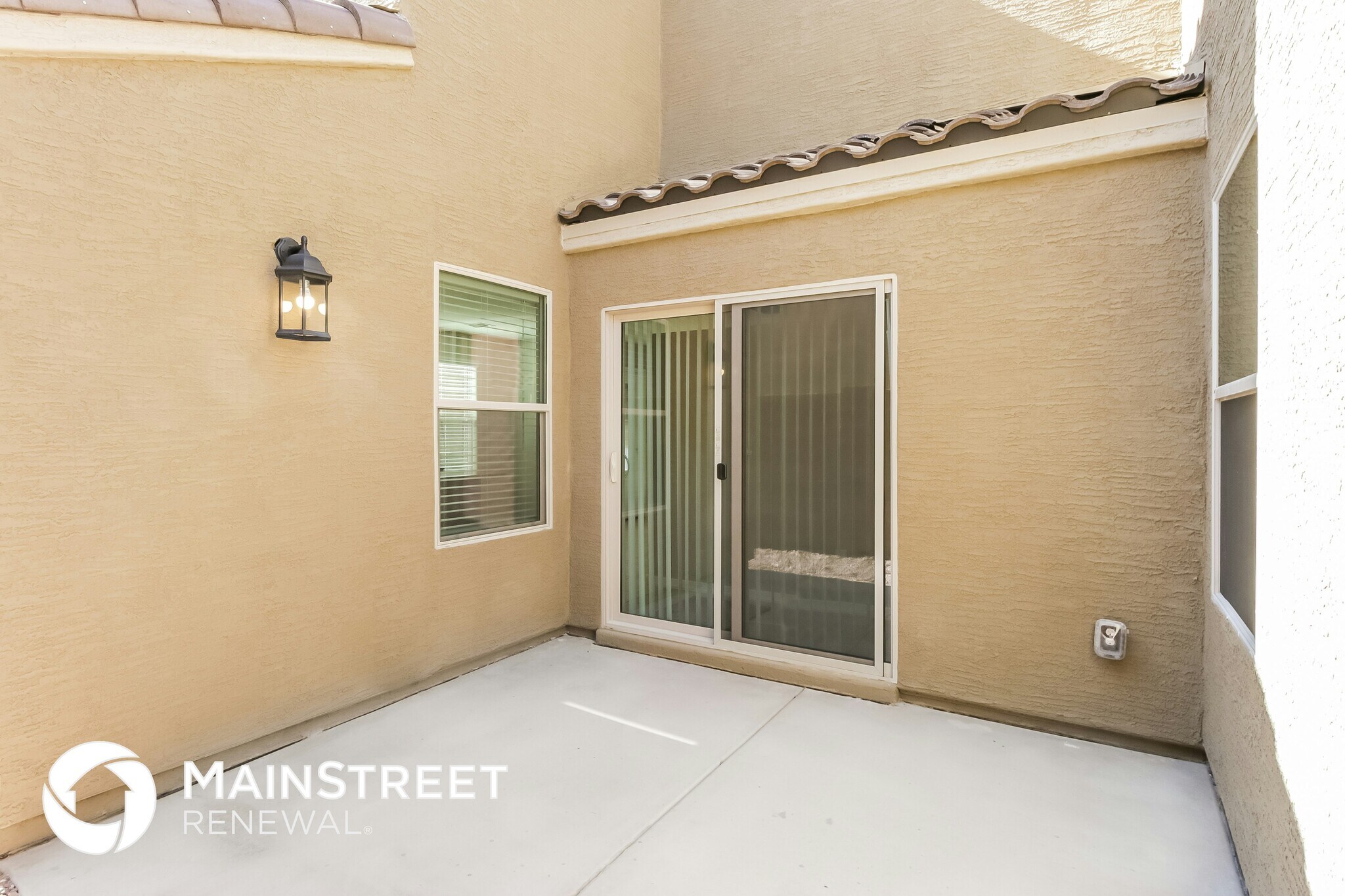 Building Photo - 3921 S 82nd Dr