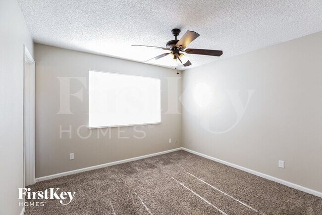 Building Photo - 9605 N 43rd Ln