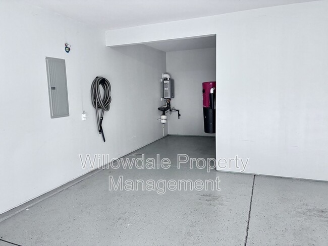 Building Photo - 1249 Stowage Dr