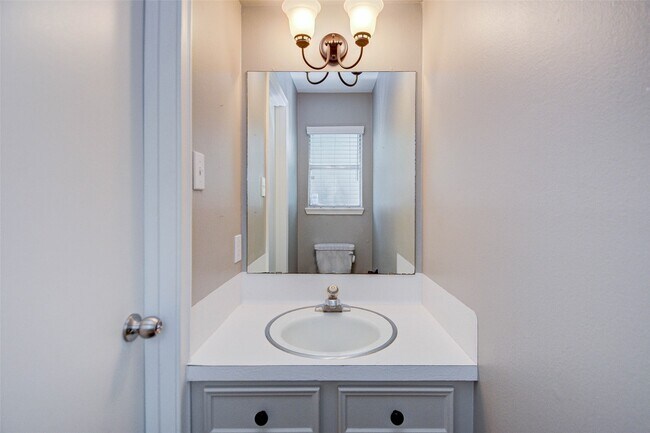 Building Photo - 6206 Rippling Hollow Dr