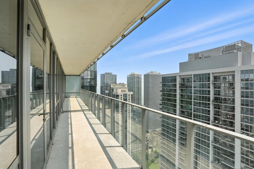 Building Photo - 351 E Wacker Dr