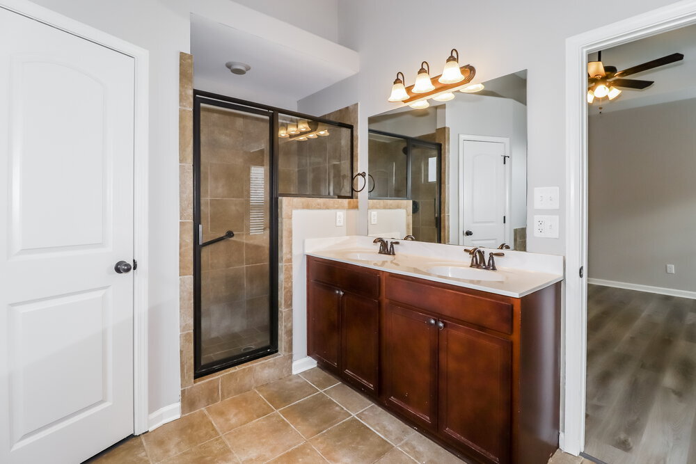 Building Photo - 45 Green Hills Dr