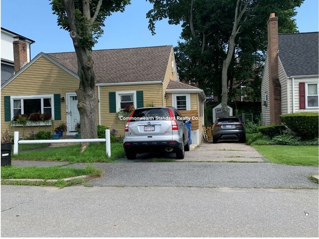 Building Photo - 53 Gale St