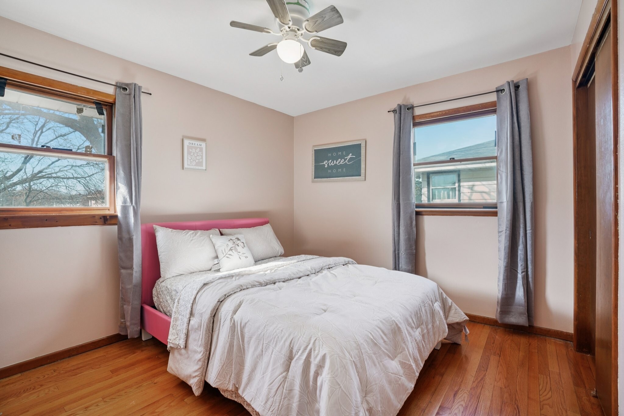 Building Photo - 10785 W Appleton Ave