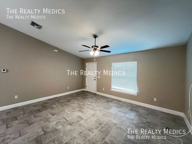 Building Photo - 2736 SW 161st Loop