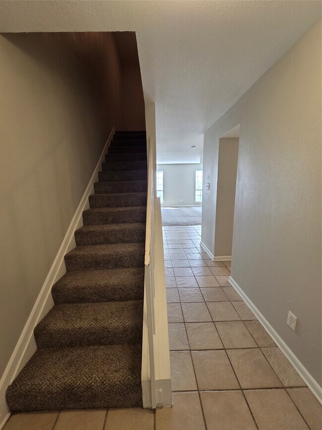 Building Photo - 217 Church St