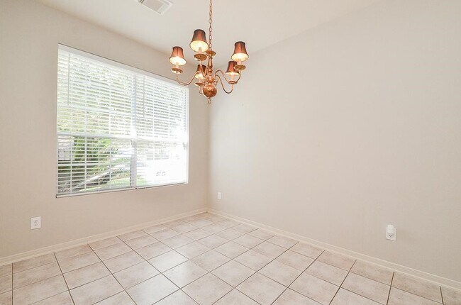 Building Photo - 18334 Grove Brook Ln