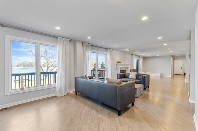 Building Photo - 2419 Cumberland Cir