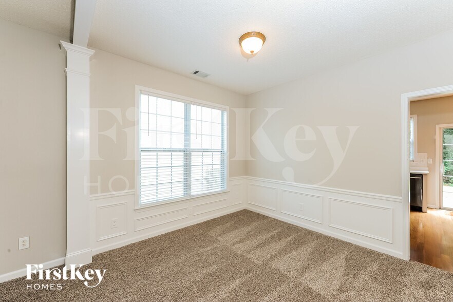 Building Photo - 504 Mullein Trace