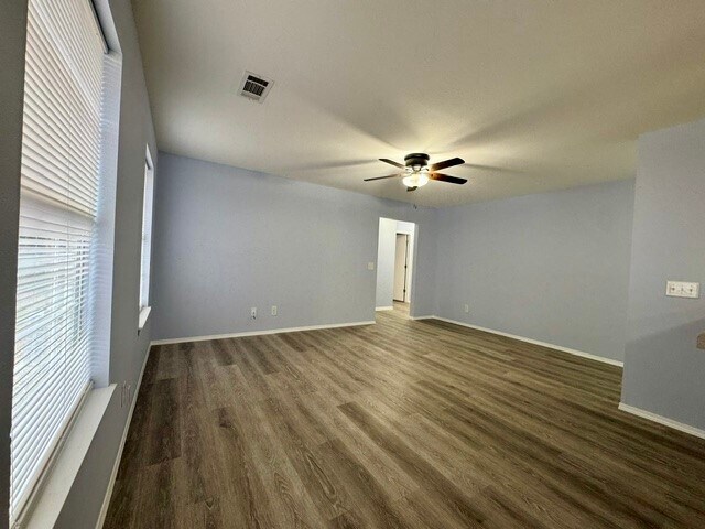 Building Photo - 4300 SW Broadstone Ave