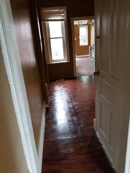 Building Photo - 519 tulpehocken street