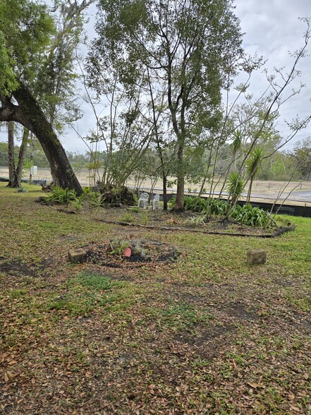 Backyard - 1204 Crest Ct