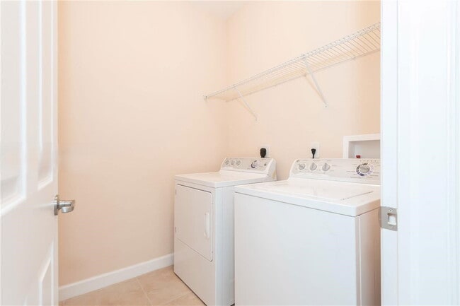 Building Photo - Northwest 88th Lane, Doral, FL 33178 - 4 BR 3.5 BA single-family home