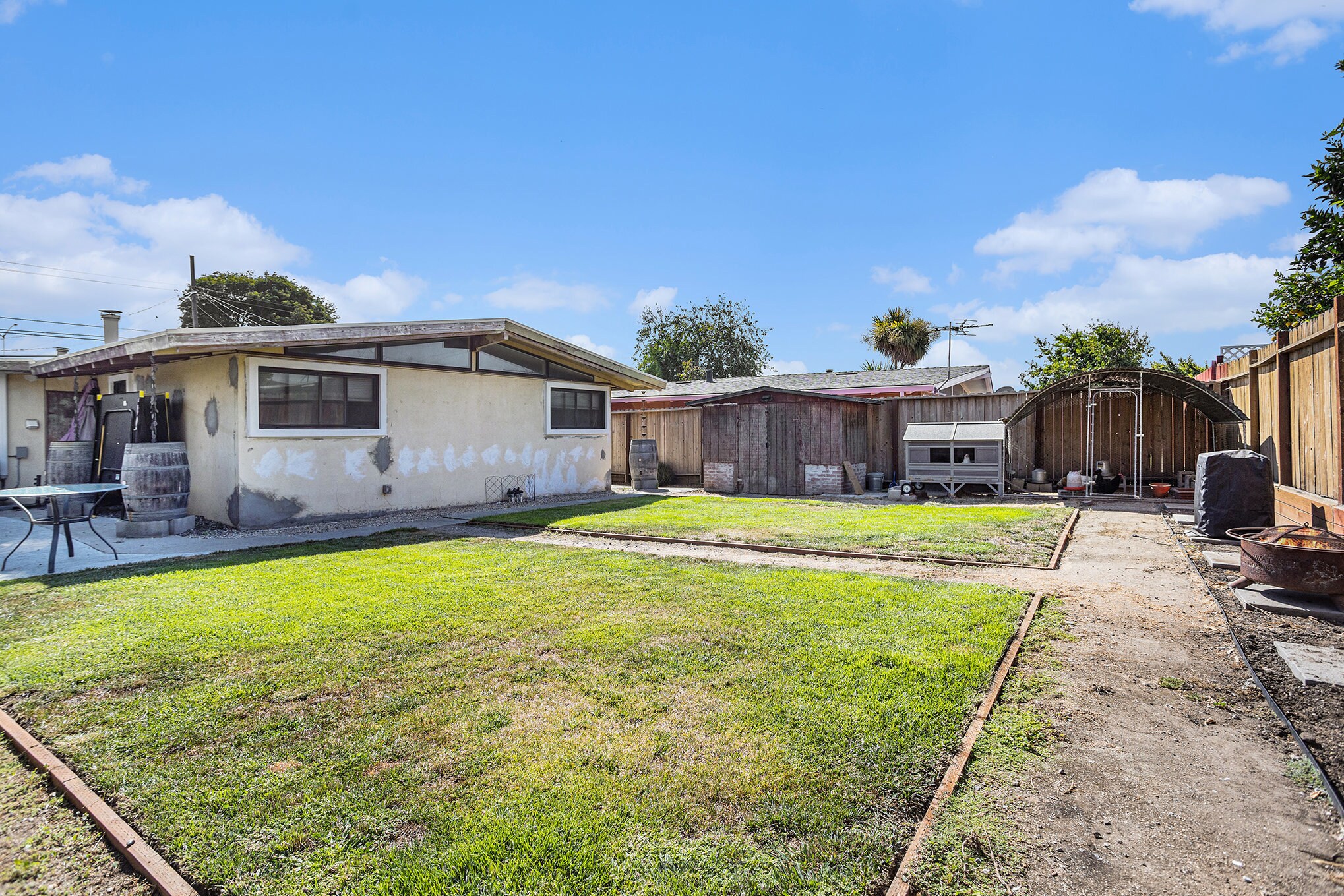 Building Photo - 27727 Orlando Ave