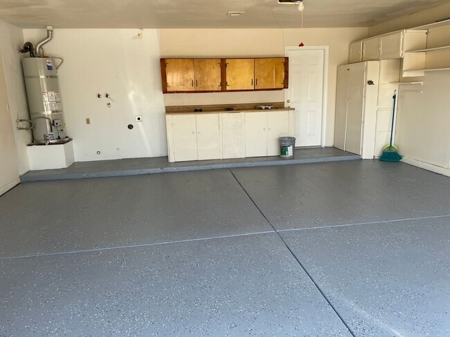 Building Photo - 3 bedroom home in Summerlin North