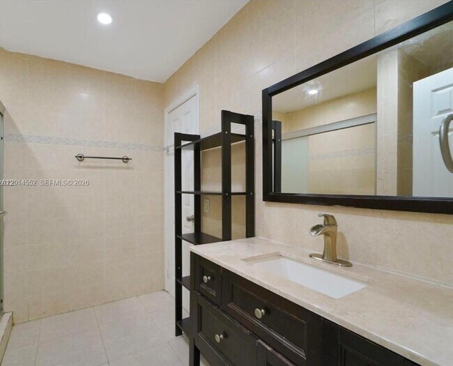 Building Photo - 15270 SW 45th Terrace