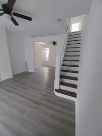 Building Photo - 1933 N Patton St