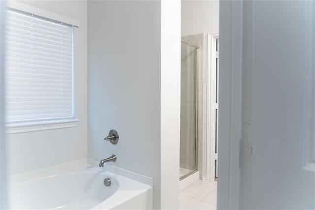 Building Photo - 4015 Aurora Ln
