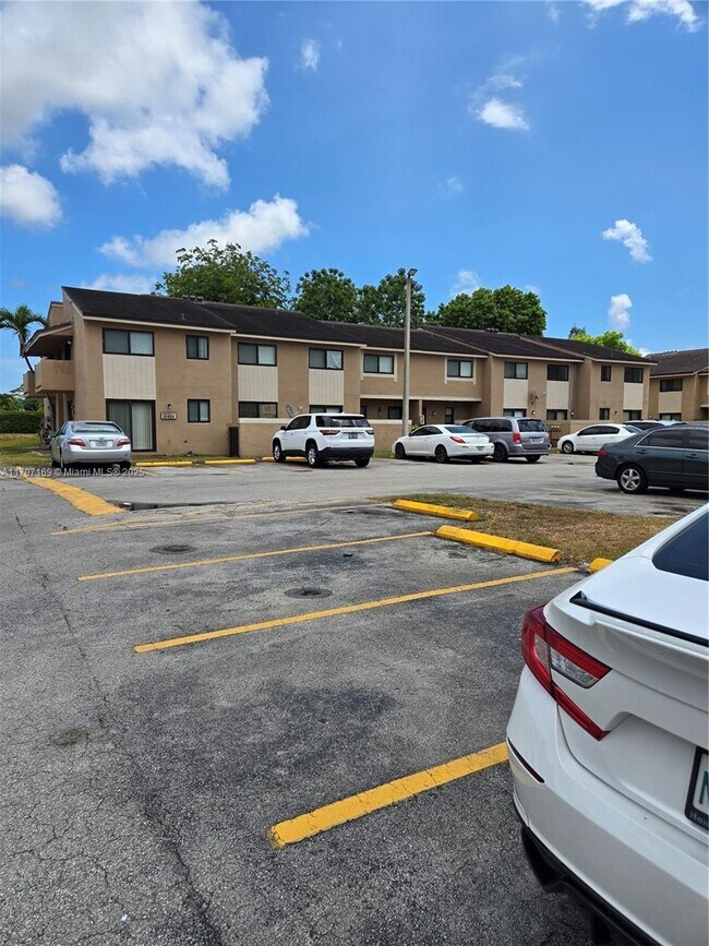 Building Photo - 15421 SW 80th St