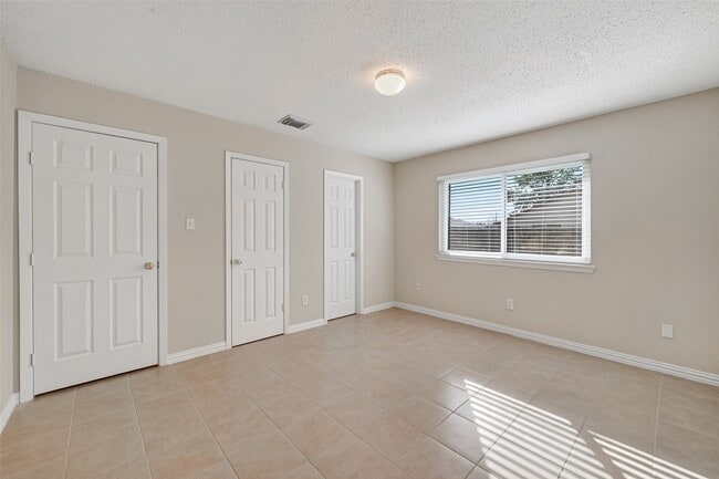 Building Photo - 6515 Morrisglen Ct